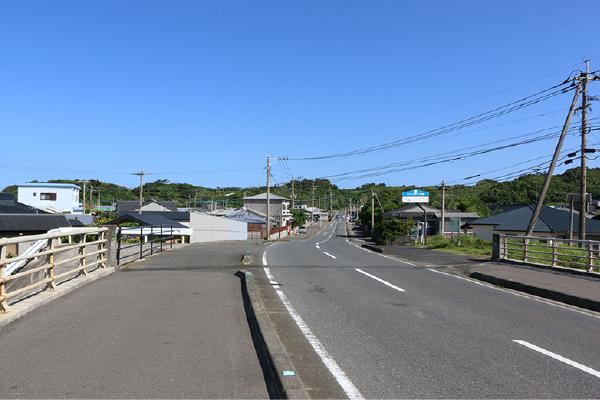 母間方面から南下、●●橋を渡ります