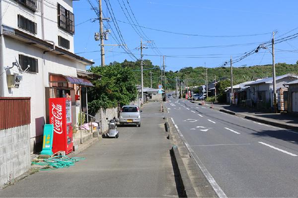 入口①が見えてきました