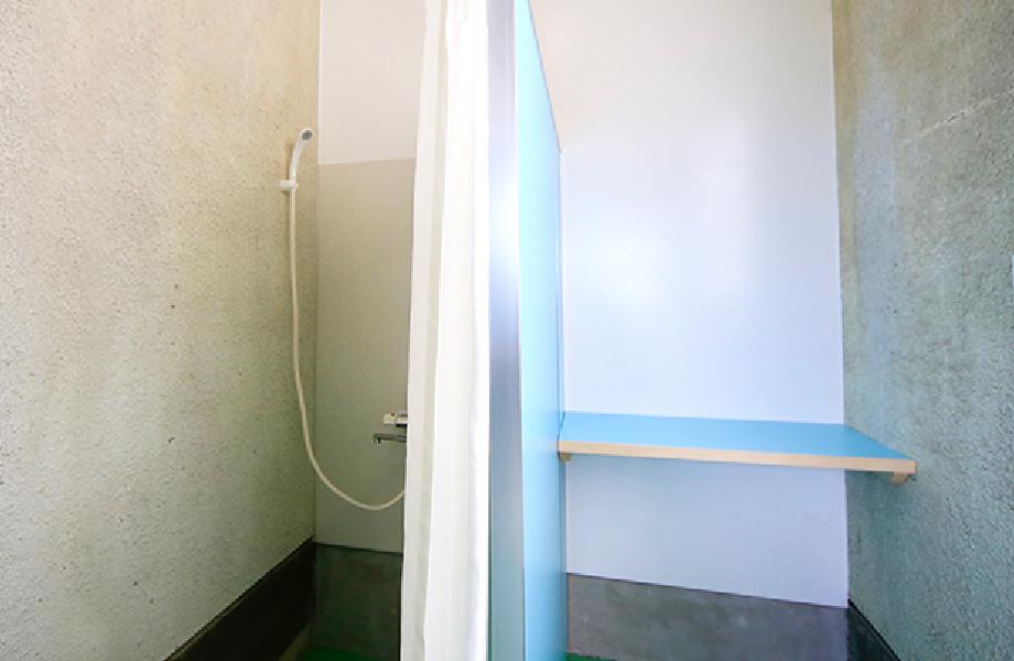 シャワールーム完備